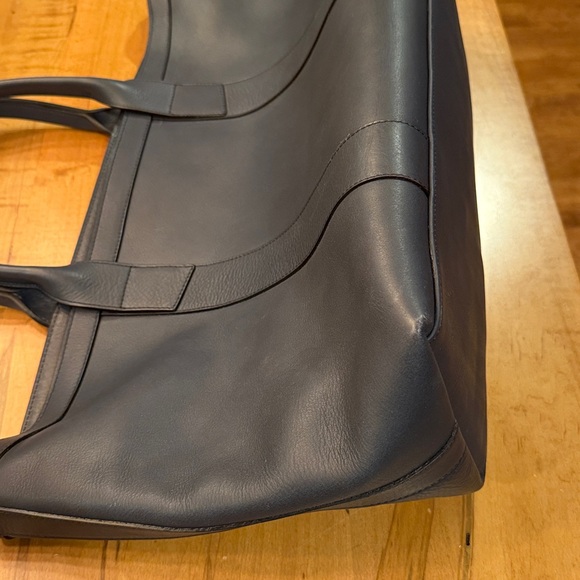 Signature Working Tote - Picture 6 of 6